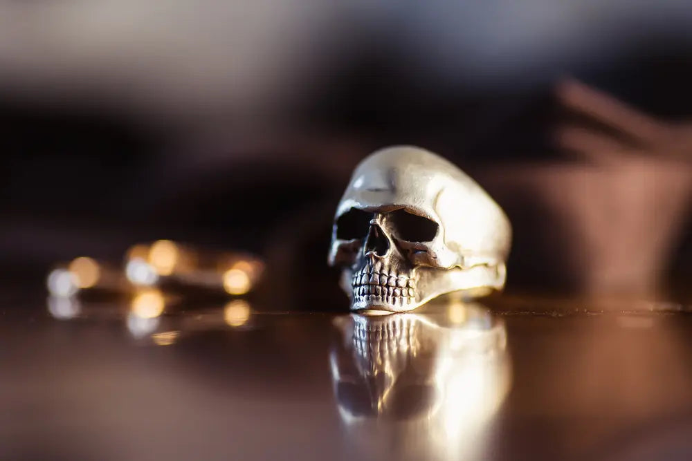 The Stephen Einhorn Guide To Skull Rings